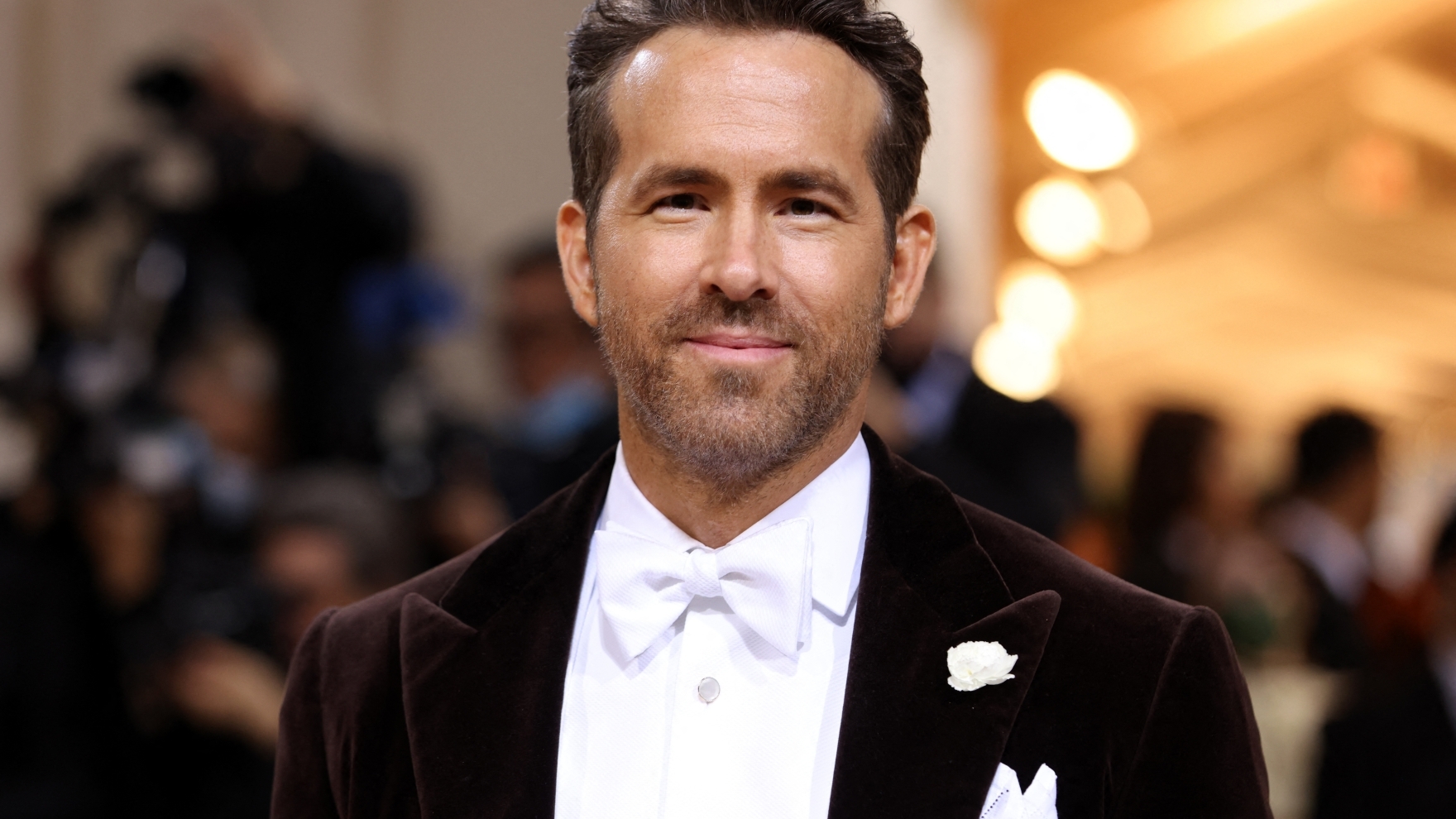 video | Ryan Reynolds filmis ülla eesmärgi nimel intiimset protseduuri: see on esimene kord, kui mulle kaamera tagumikku on lükatud | Sky.ee